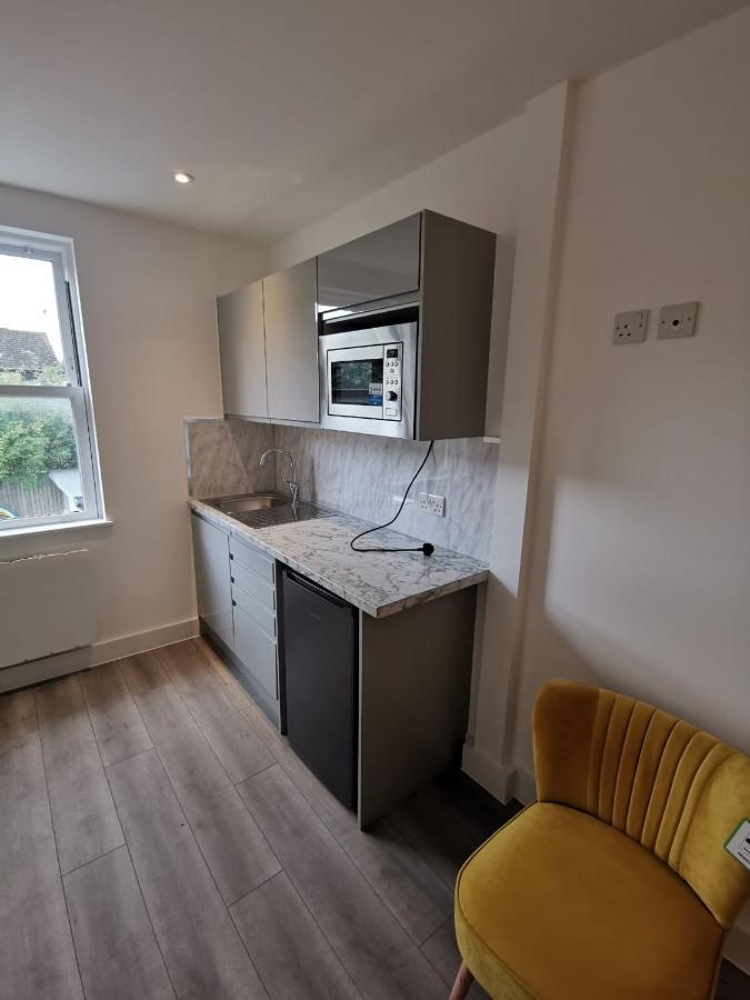 Marine Villa Hotel & Suites - Close To Beach, Train Station & Southend Airport Southend-on-Sea Exterior foto