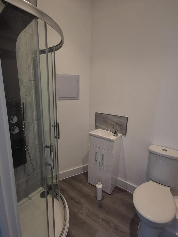 Marine Villa Hotel & Suites - Close To Beach, Train Station & Southend Airport Southend-on-Sea Exterior foto