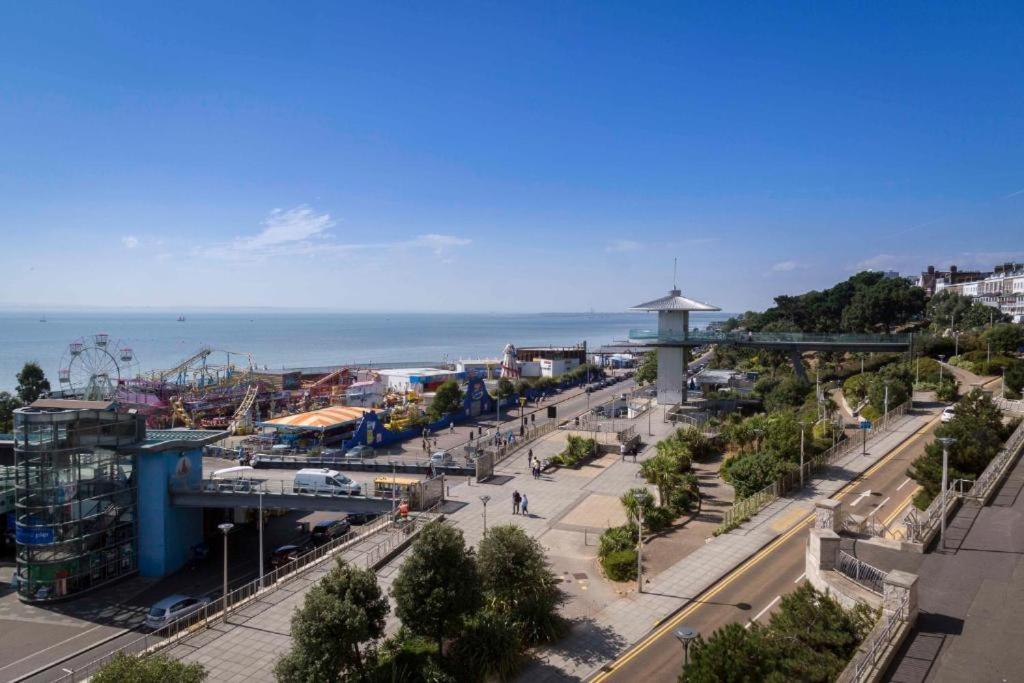 Marine Villa Hotel & Suites - Close To Beach, Train Station & Southend Airport Southend-on-Sea Exterior foto
